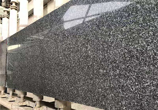 對抗自然，確保建筑質(zhì)量的選擇——仿石材PC磚(圖1)