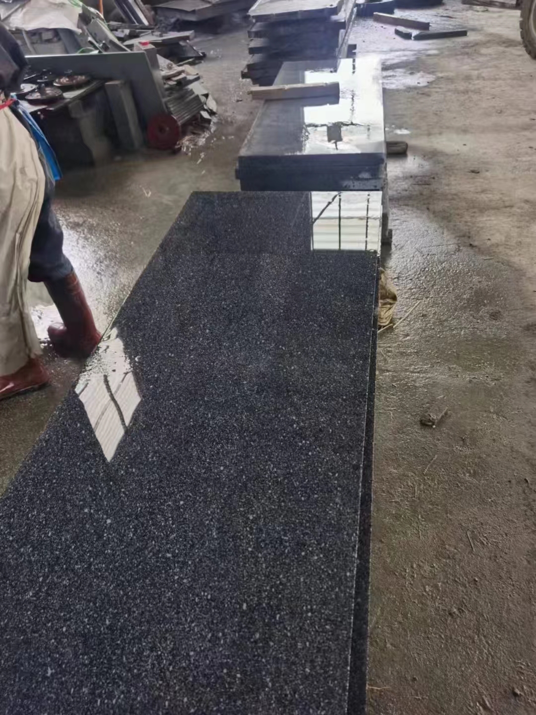 芝麻黑花崗巖屬于什么類(lèi)目