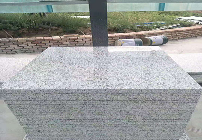 安裝背景墻時(shí)，為何專(zhuān)業(yè)人士總強調基層處理？