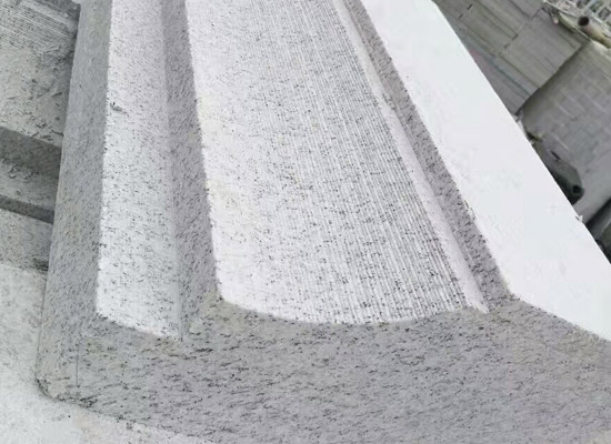 花崗巖路沿石價(jià)格多少？